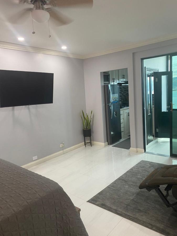 K&S Seaview Luxury Apartment Montego Bay Exterior photo